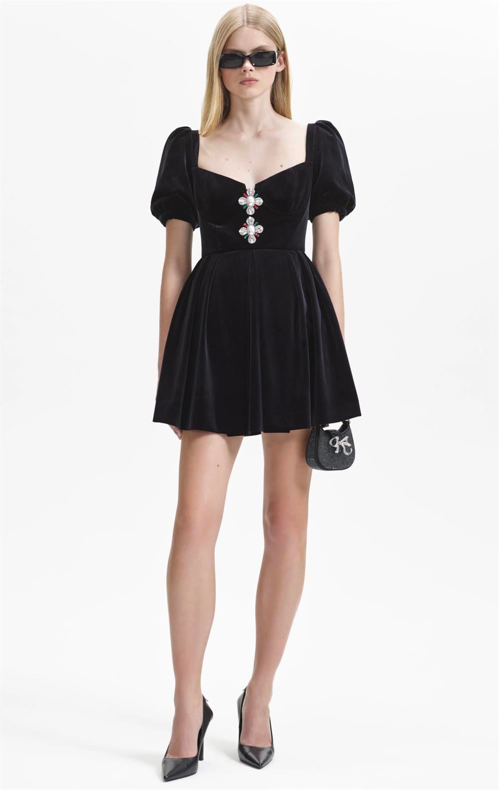 İnci Detaylı Siyah Kadife Mini Elbise