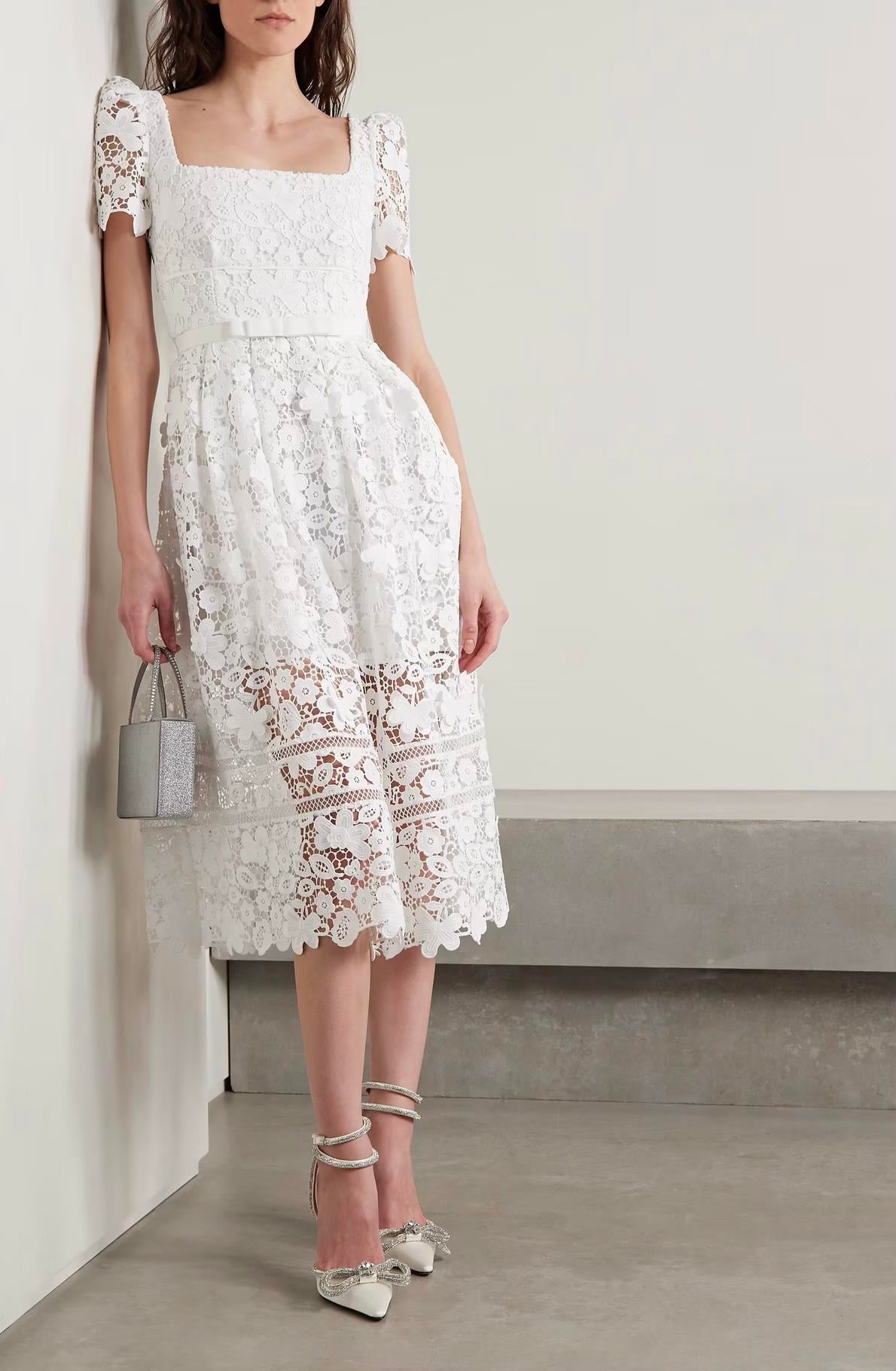 Beyaz Dantel Midi Elbise