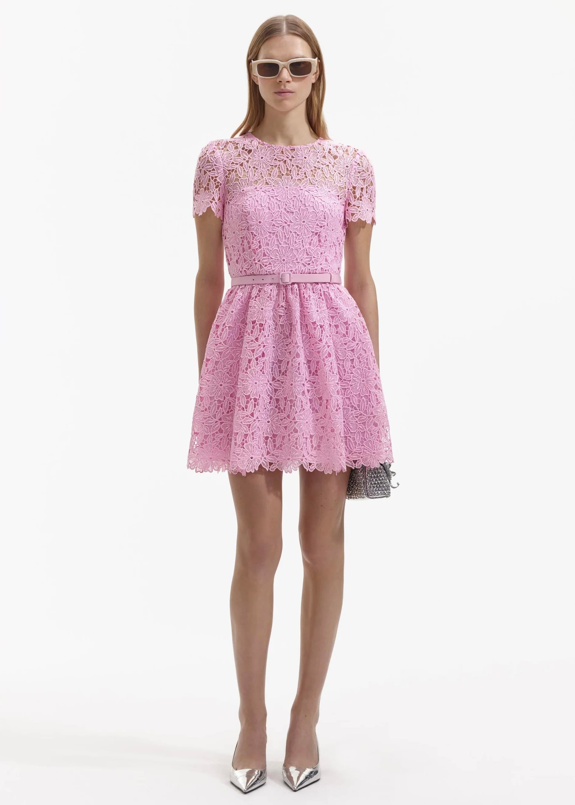 Kemerli Pembe Dantel Mini Elbise