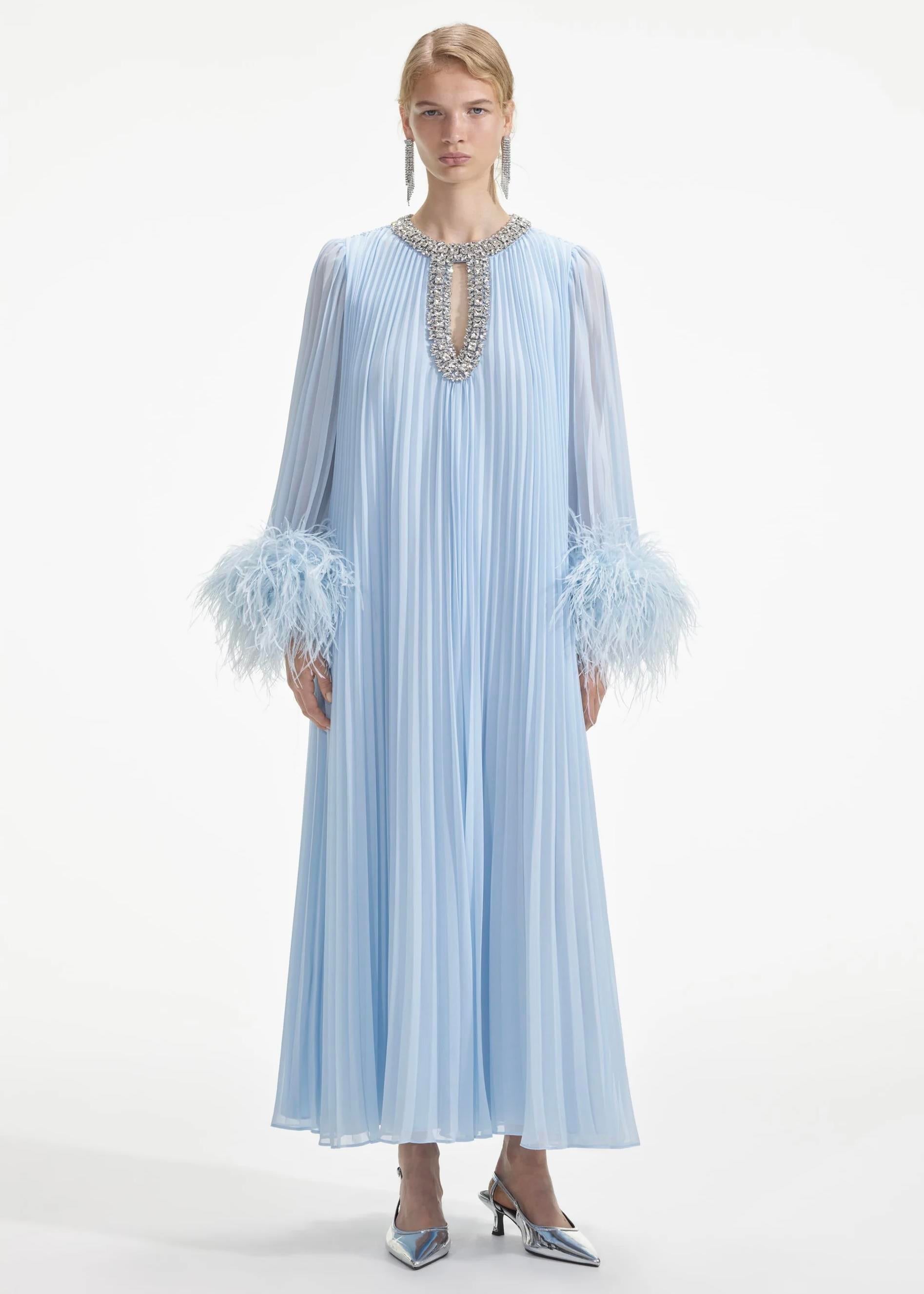 Kristal Taş Detaylı Otrişli Mavi Elbise