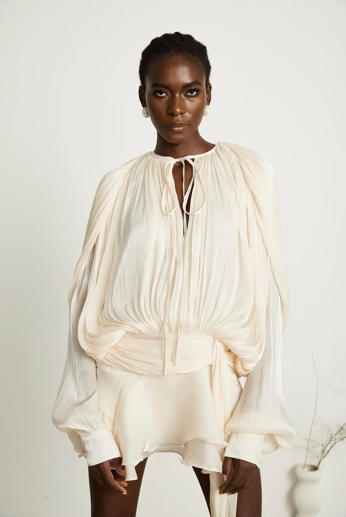 Kuşaklı Uzun Kollu Krem Mini Elbise