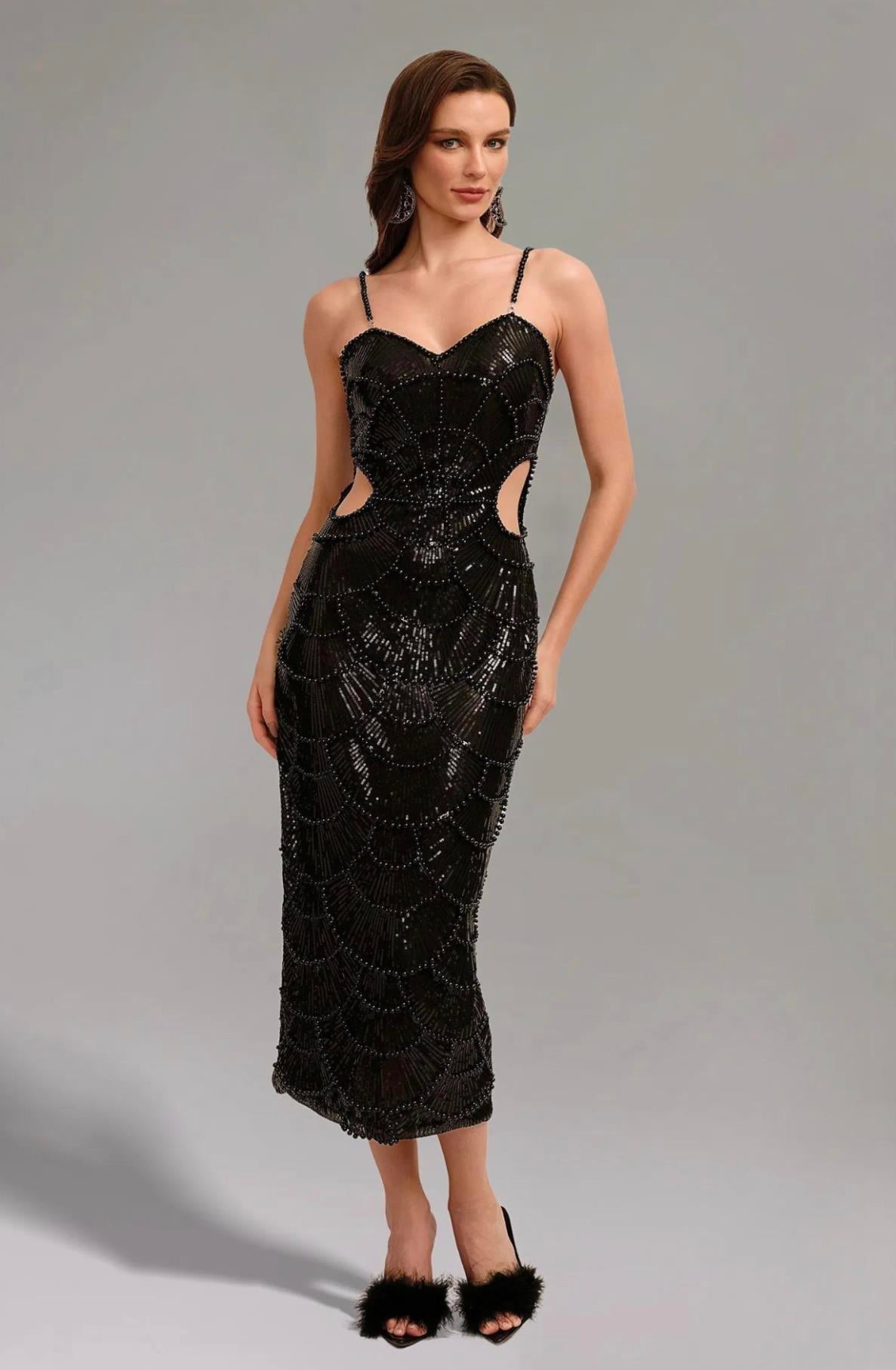 Pul İşlemeli İncili Siyah Midi Elbise