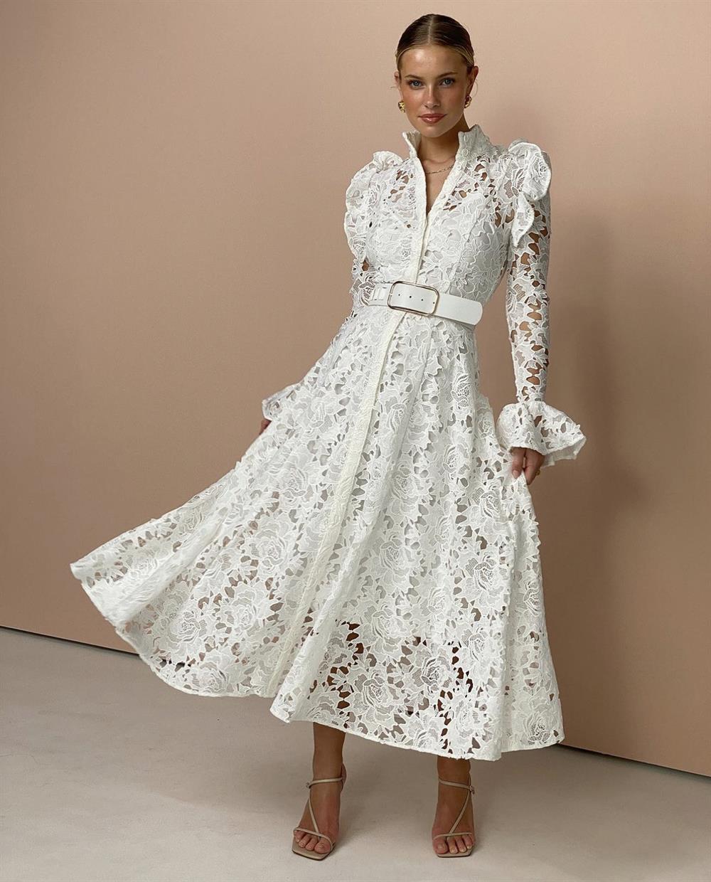 Uzun Kollu Beyaz Dantel Midi Elbise
