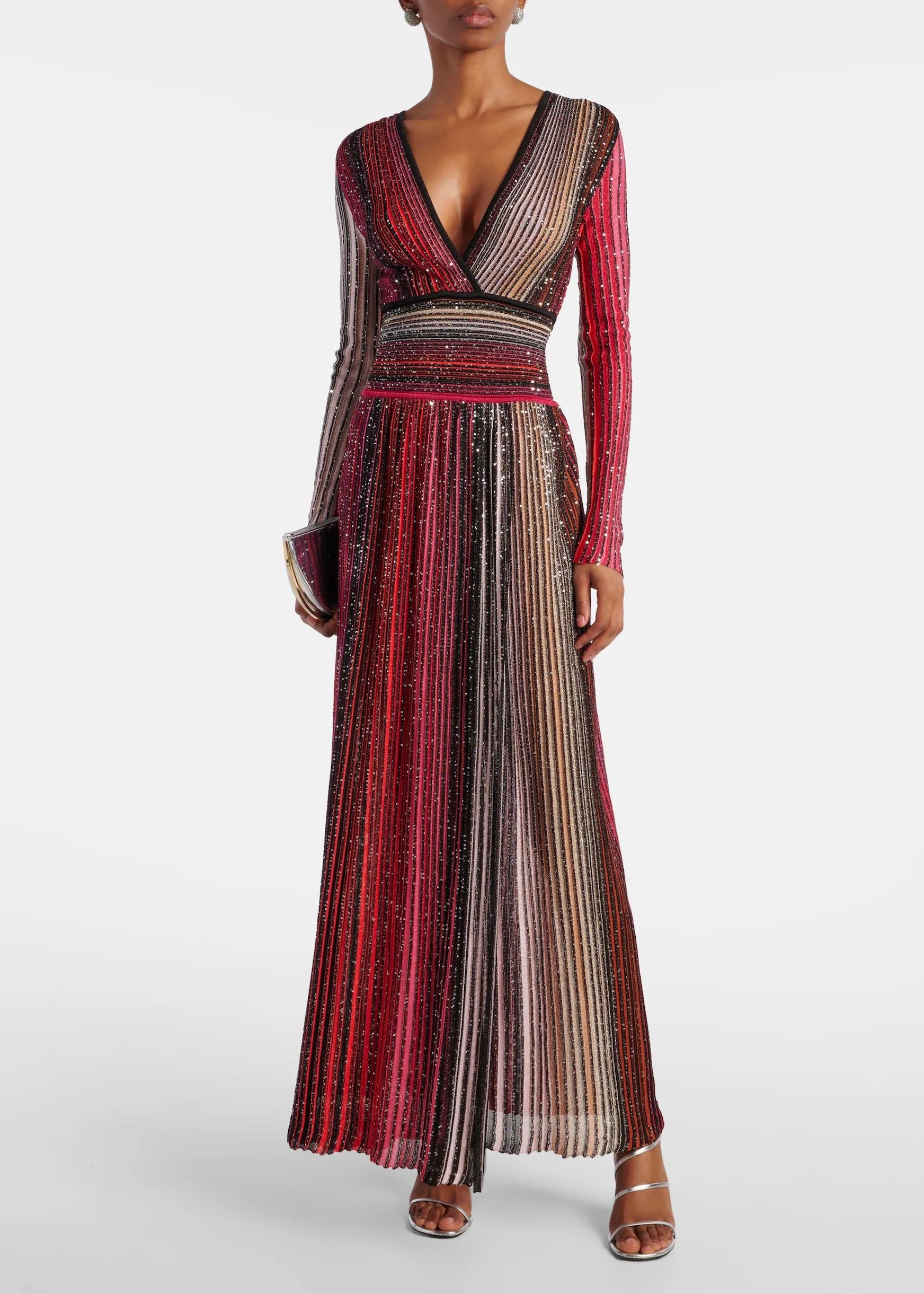 Uzun Kollu Işıltılı Maksi Elbise