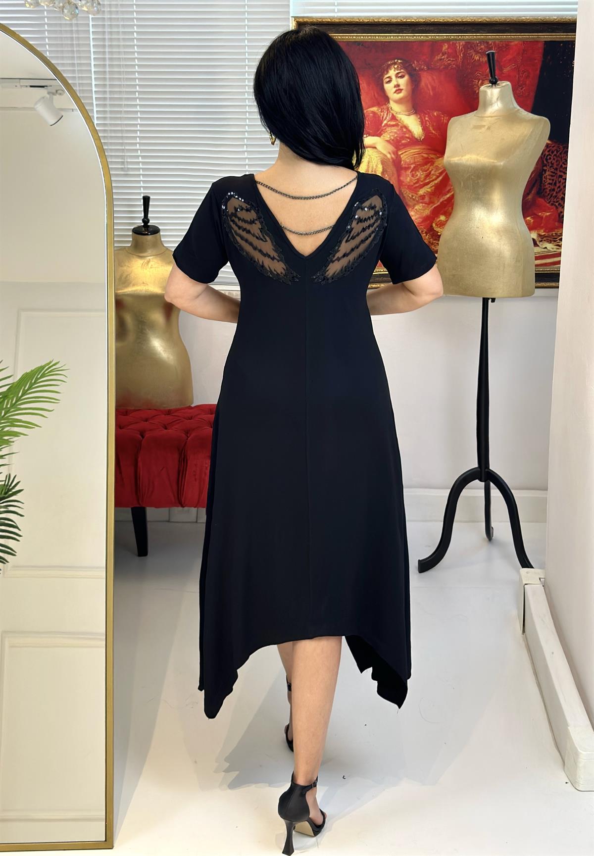 3638  KANAT  DETAYLI  SİYAH ELBİSE njg78tıh