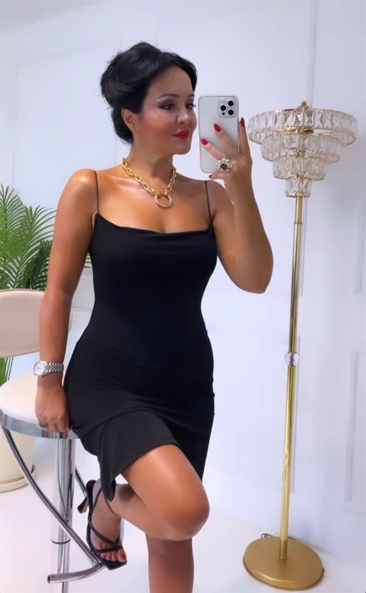 3663 ip askılı siyah elbiseJRHURFT7RFTGFUY