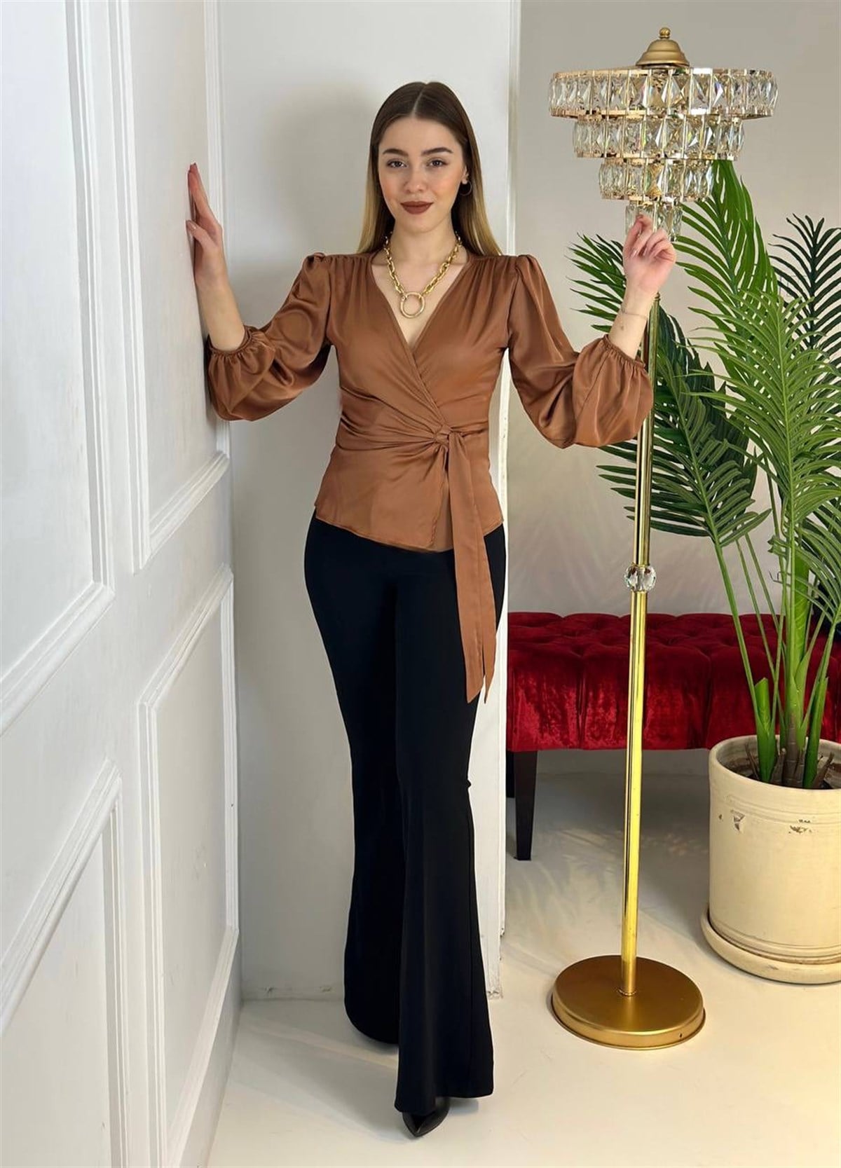 3976 Tarçın rengi saten bluzssdfgv