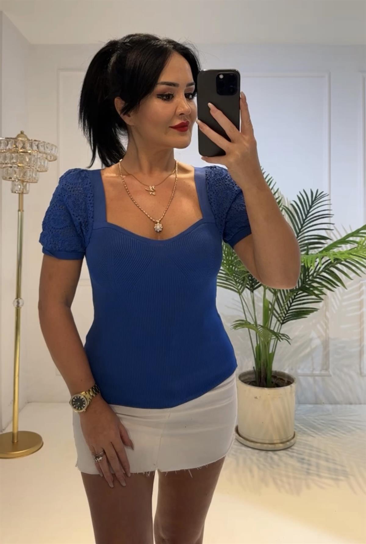 4071  Kolu güpürlü mavi bluzBejshsjsjs