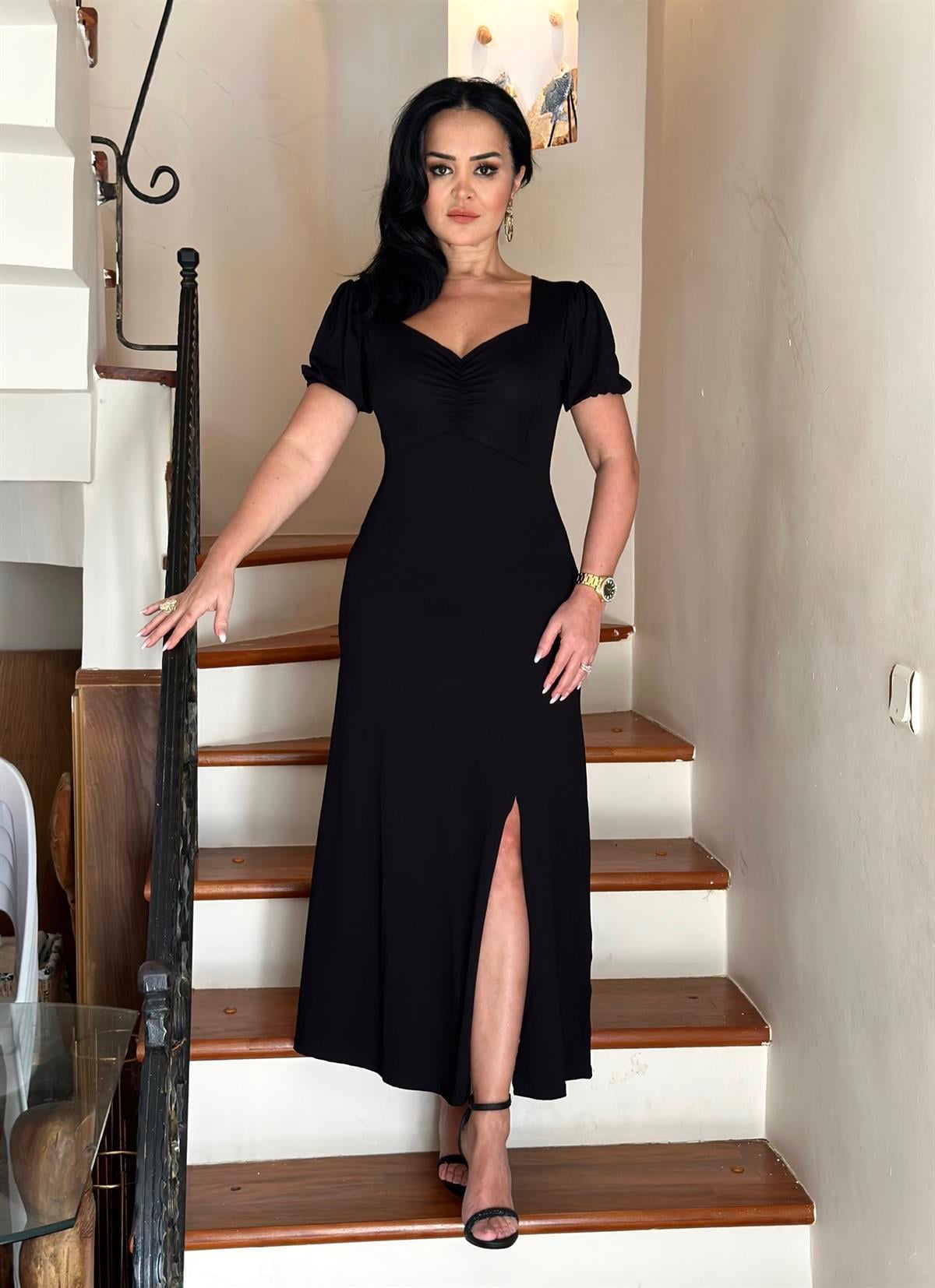 4125 Siyah  yırtmaçlı elbıseBejshsjsjs
