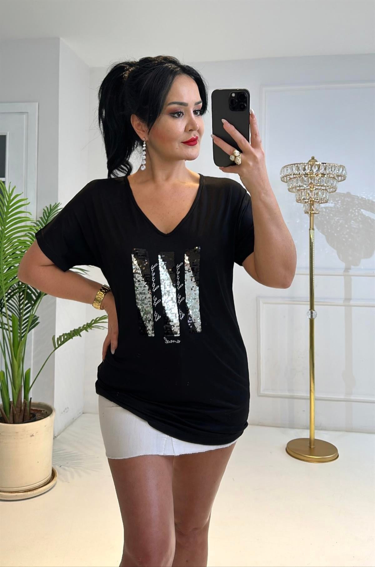 4139  Önü Payetli  Siyah  Bluz