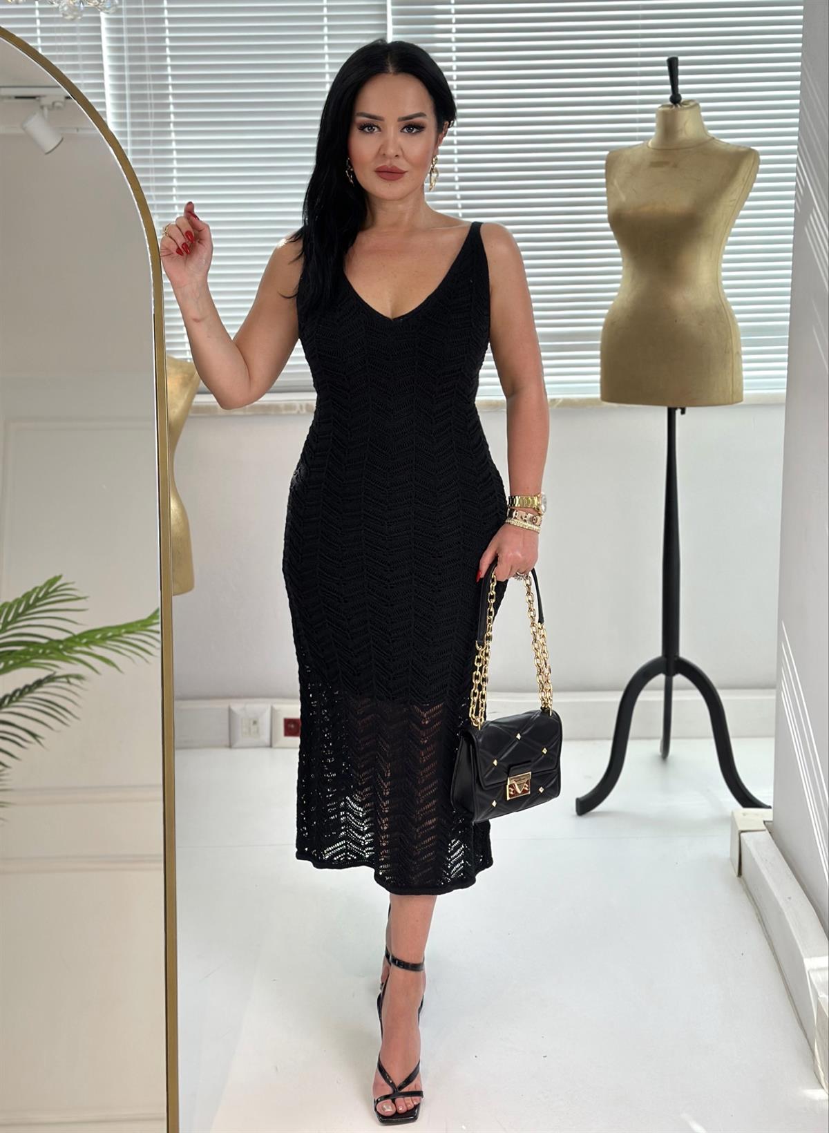 4203 Dantelli siyah elbise Sösödöm