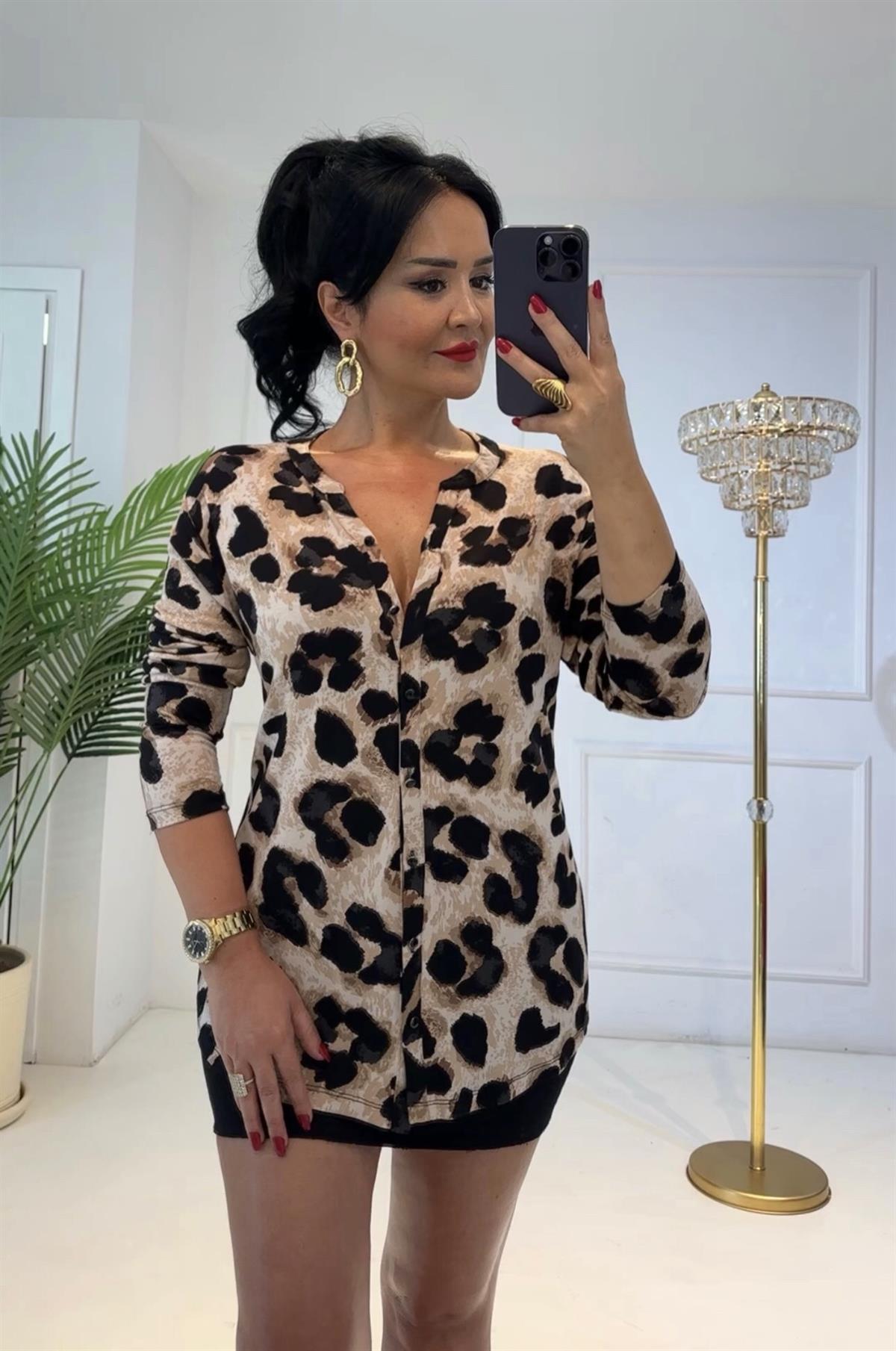 4267 Pamuklu Viskon Kumaş Leopar Desenli Gömlek