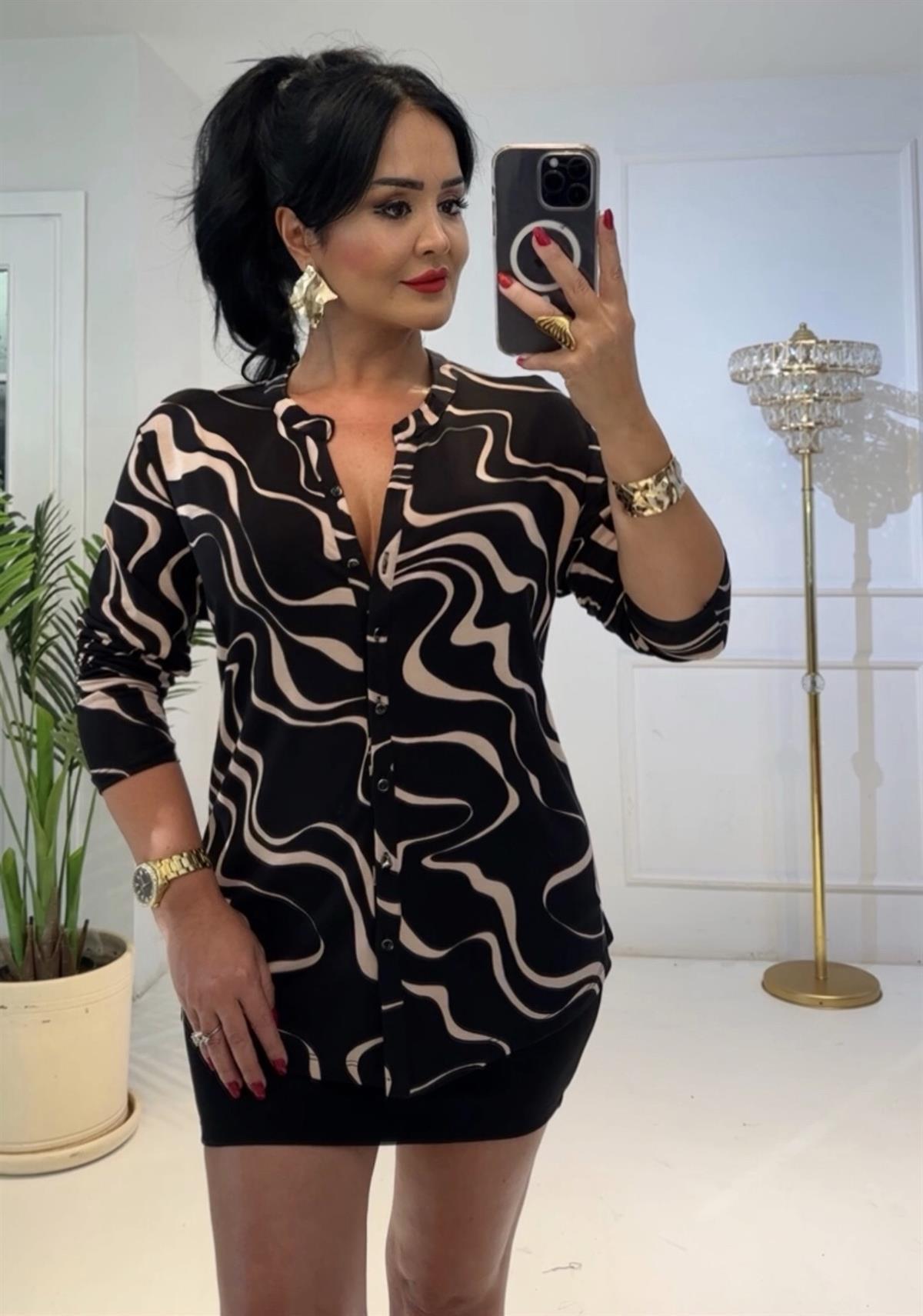 4267 Pamuklu Viskon Dalga Detaylı Gömlek