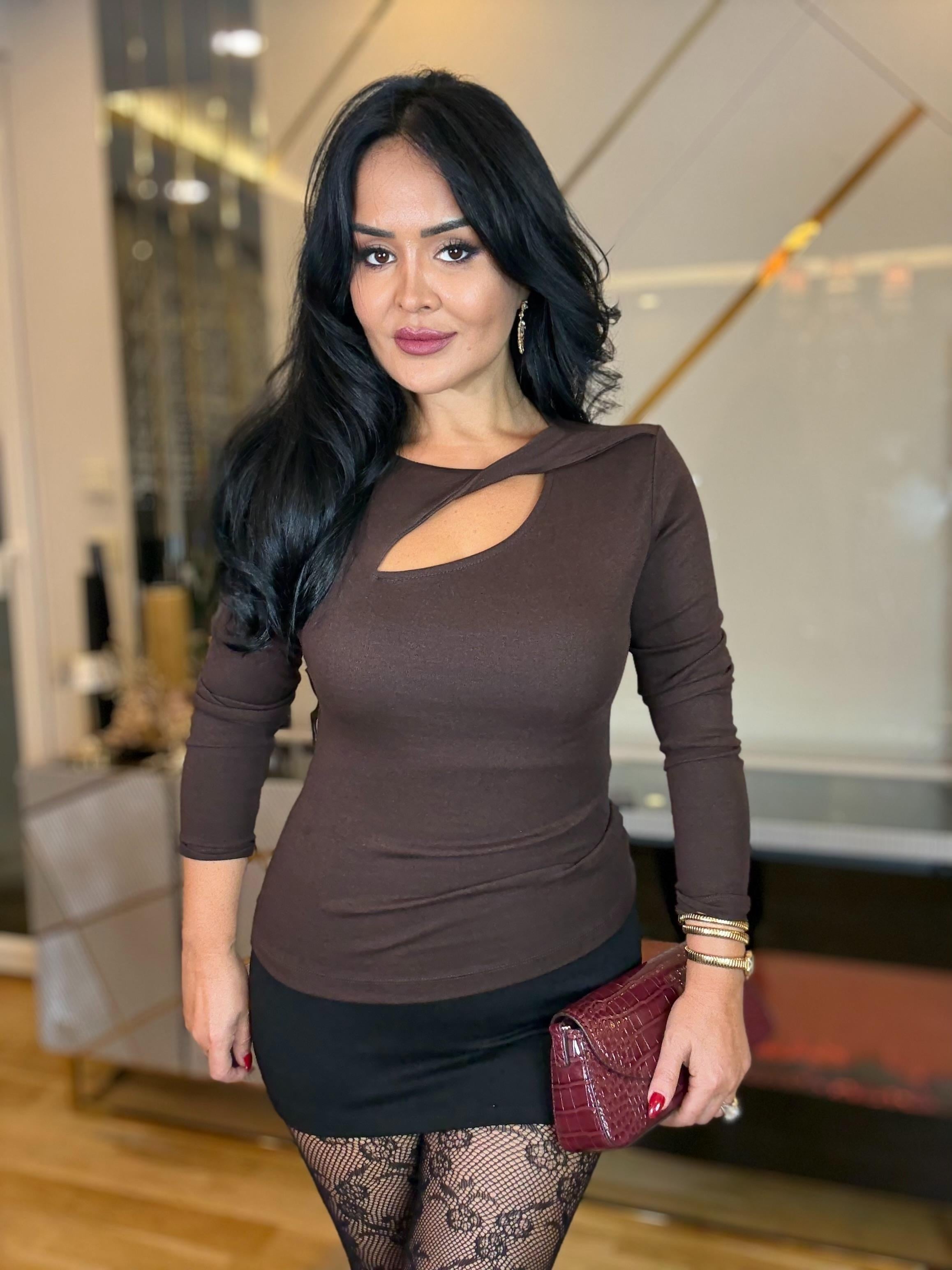 4865 Helen göğüs dekolteli kahverengi bluz4865