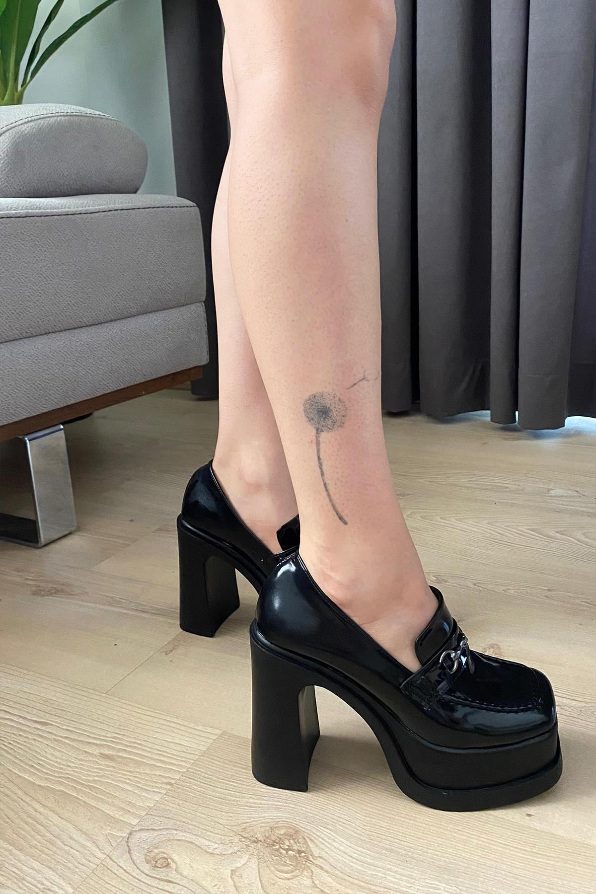 Kadın Clara Siyah Rugan İnce Tokalı Lofer Model 12 cm  Platform Topuklu Ayakkabı