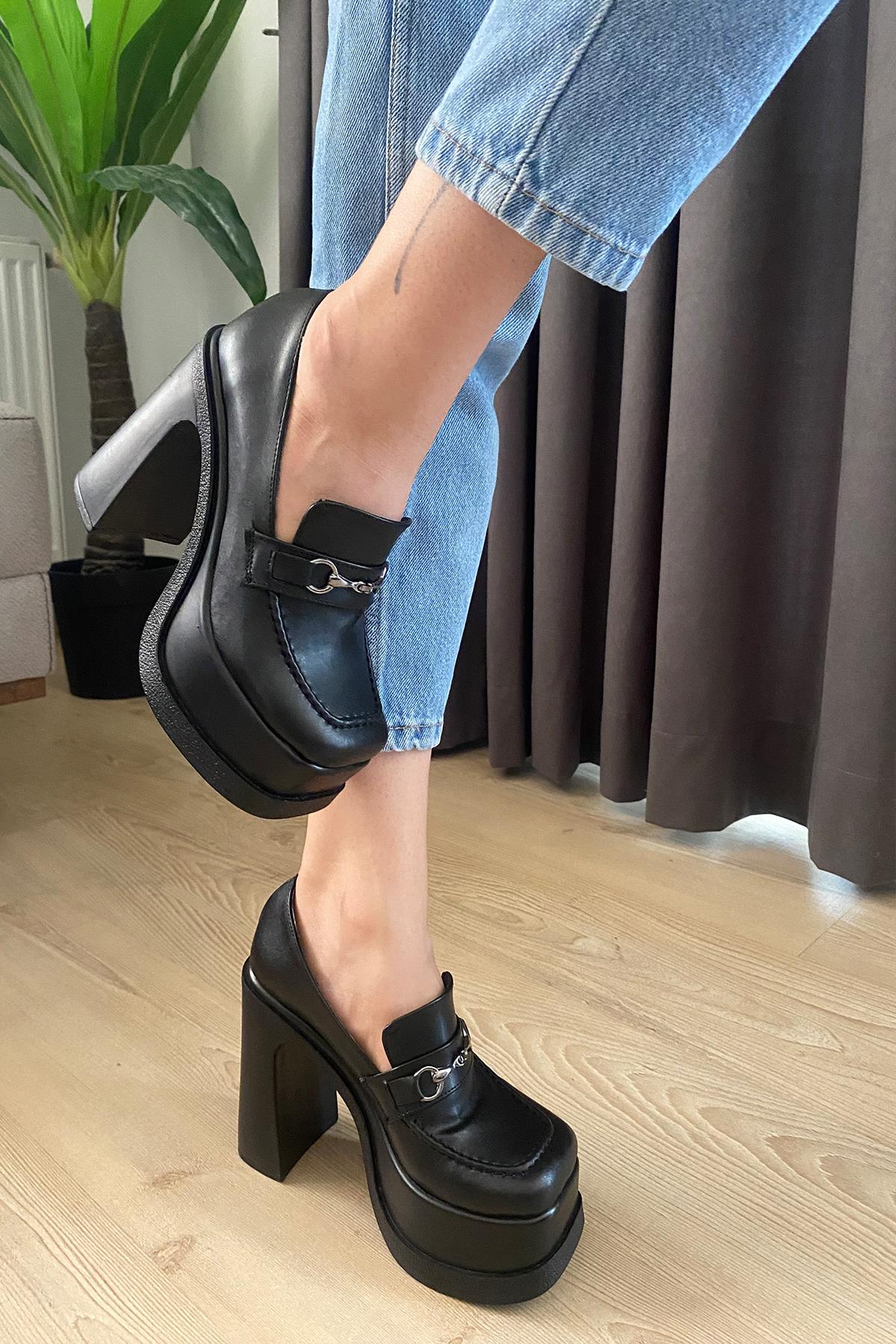 Kadın Clara Siyah Deri İnce Tokalı Lofer Model 12 cm  Platform Topuklu Ayakkabı