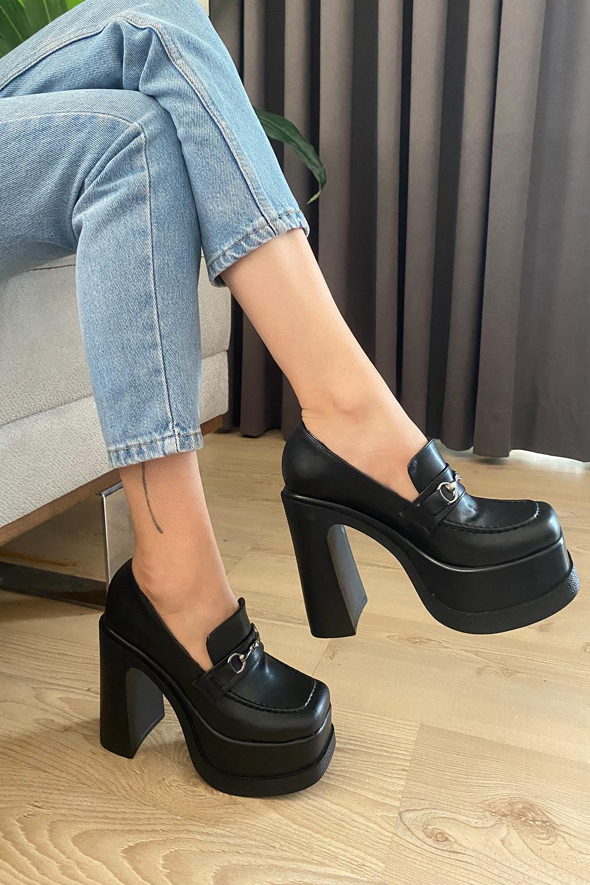 Kadın Clara Siyah Deri İnce Tokalı Lofer Model 12 cm  Platform Topuklu Ayakkabı