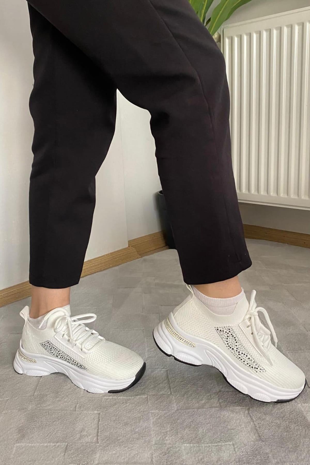 Kadın Fabri Beyaz Triko Taşlı Spor Ayakkabı & Sneaker