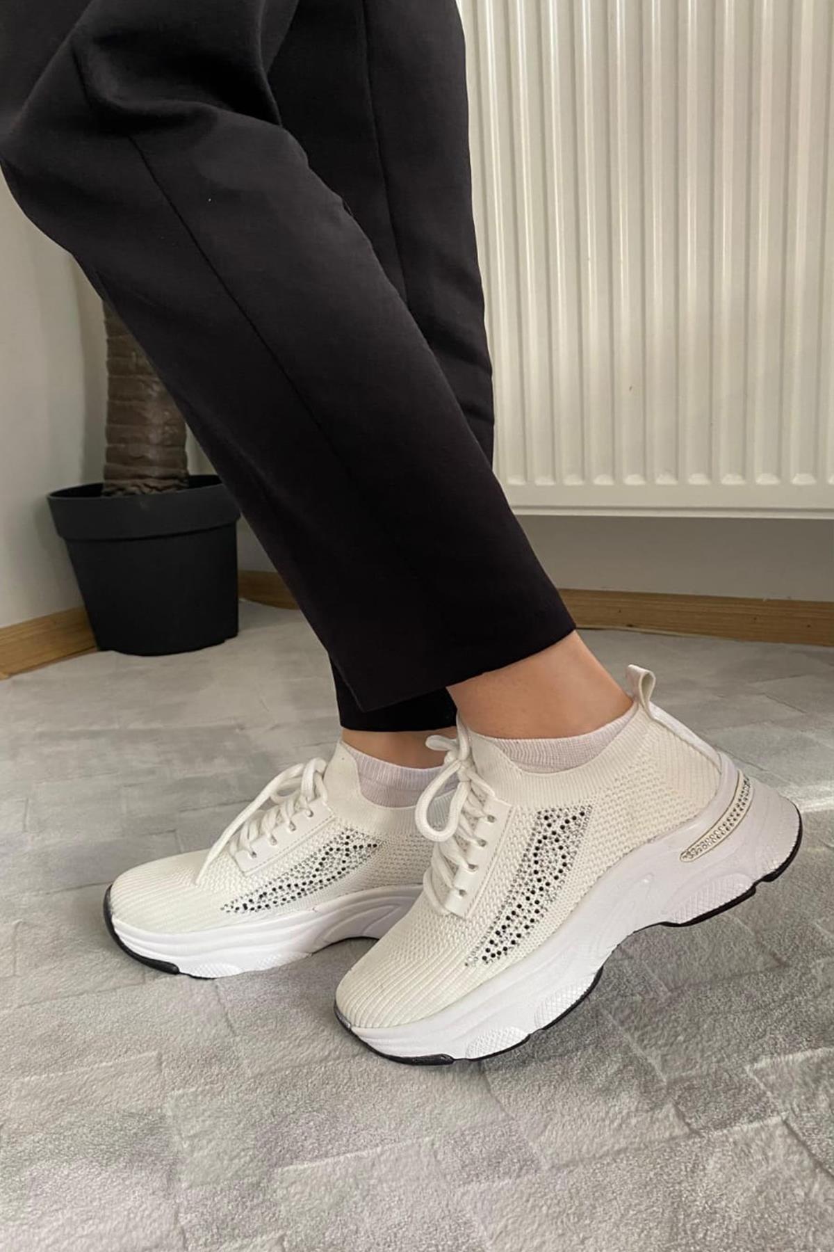 Kadın Fabri Beyaz Triko Taşlı Spor Ayakkabı & Sneaker