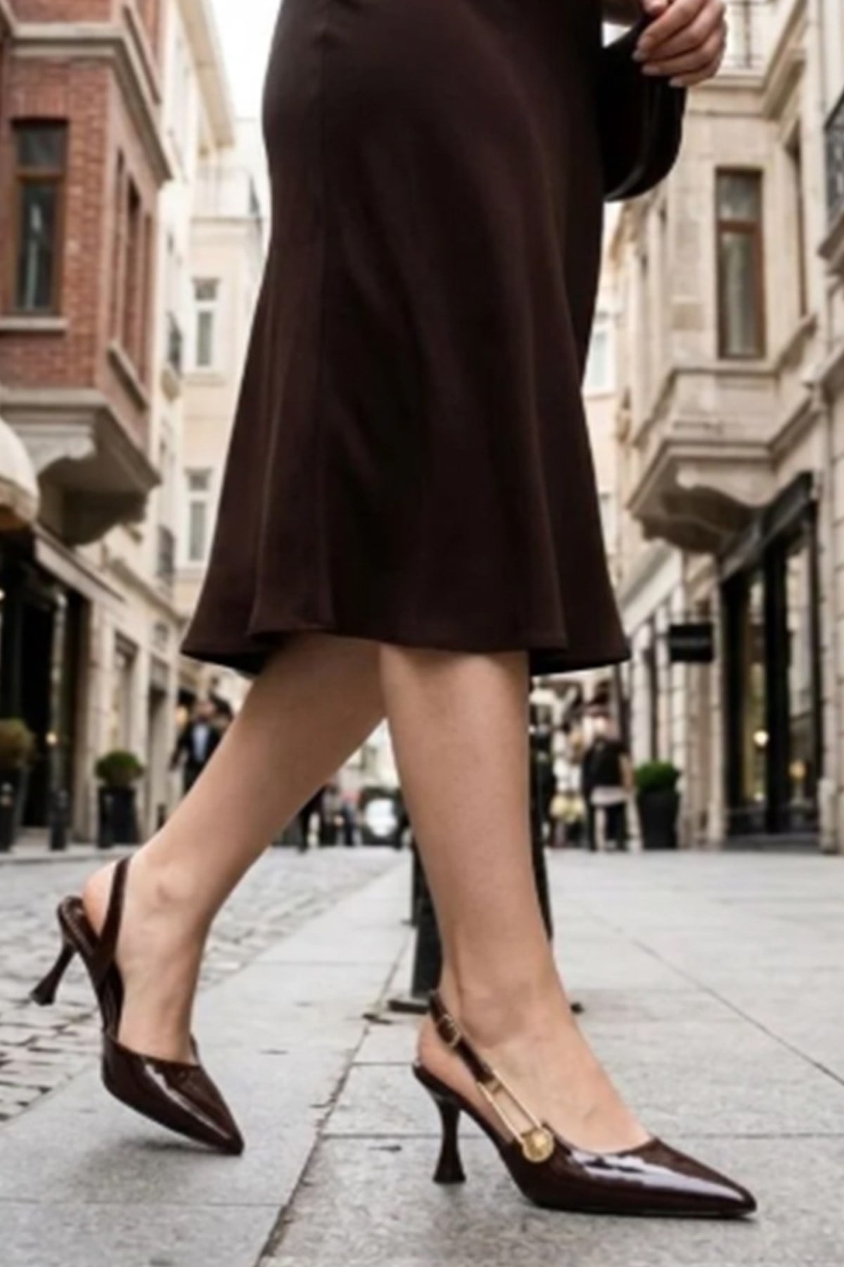 Kadın Grant Kahve Rugan Düğmeli Tokalı 7 cm  Ince Topuk Ayakkabı Stiletto