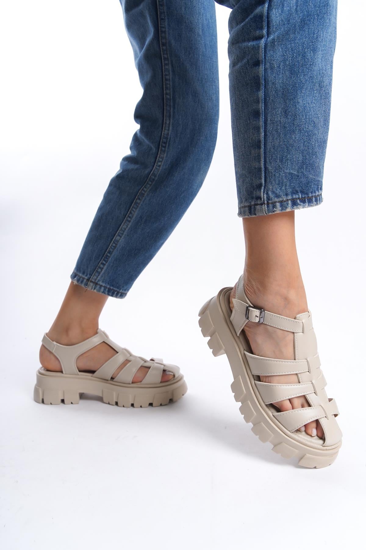 Kadın Petra Bej Yüksek Taban Kafes Model Sandalet 950