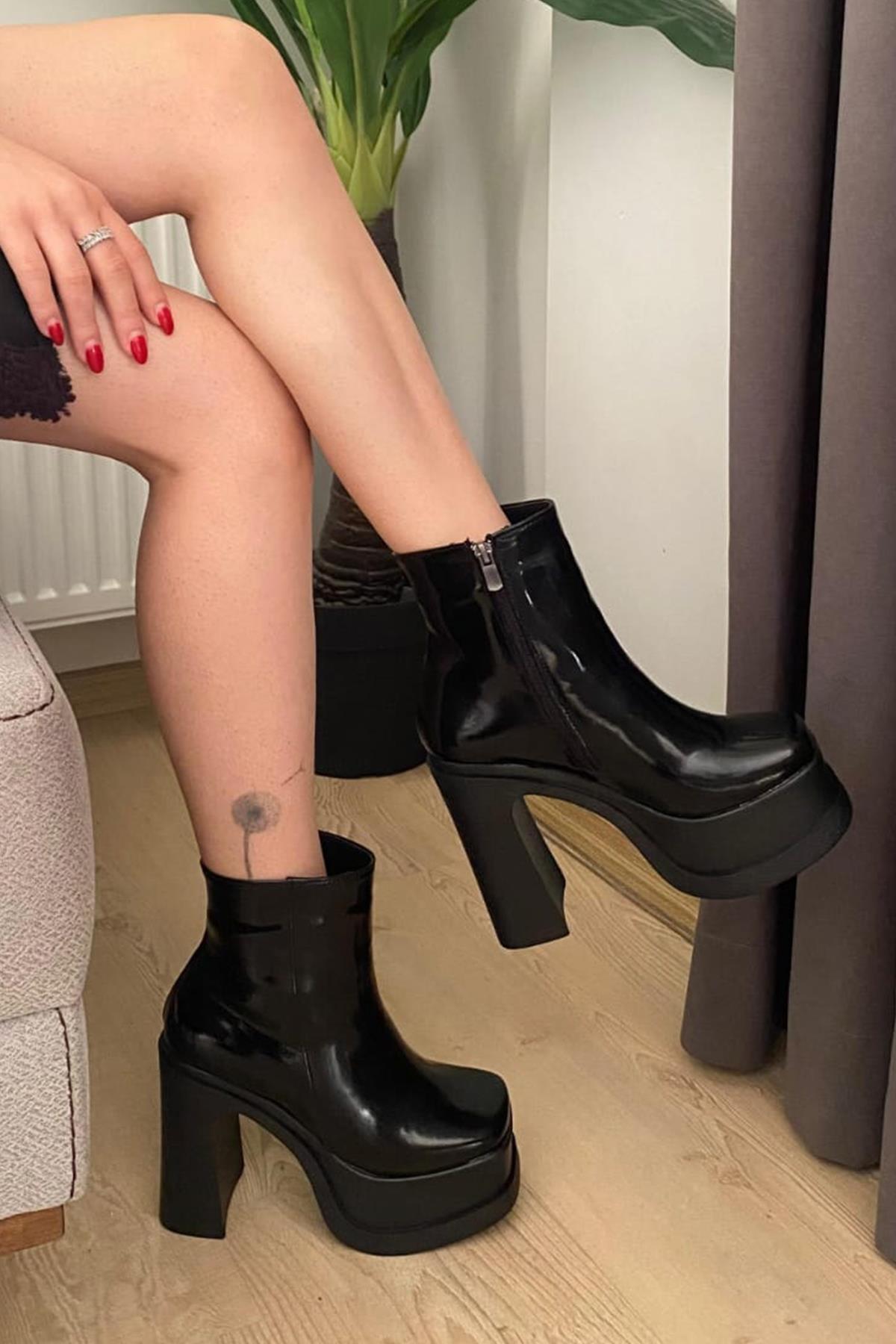 Kadın Sidney Siyah Rugan 12 cm Platform Topuklu Fermuarlı Bot