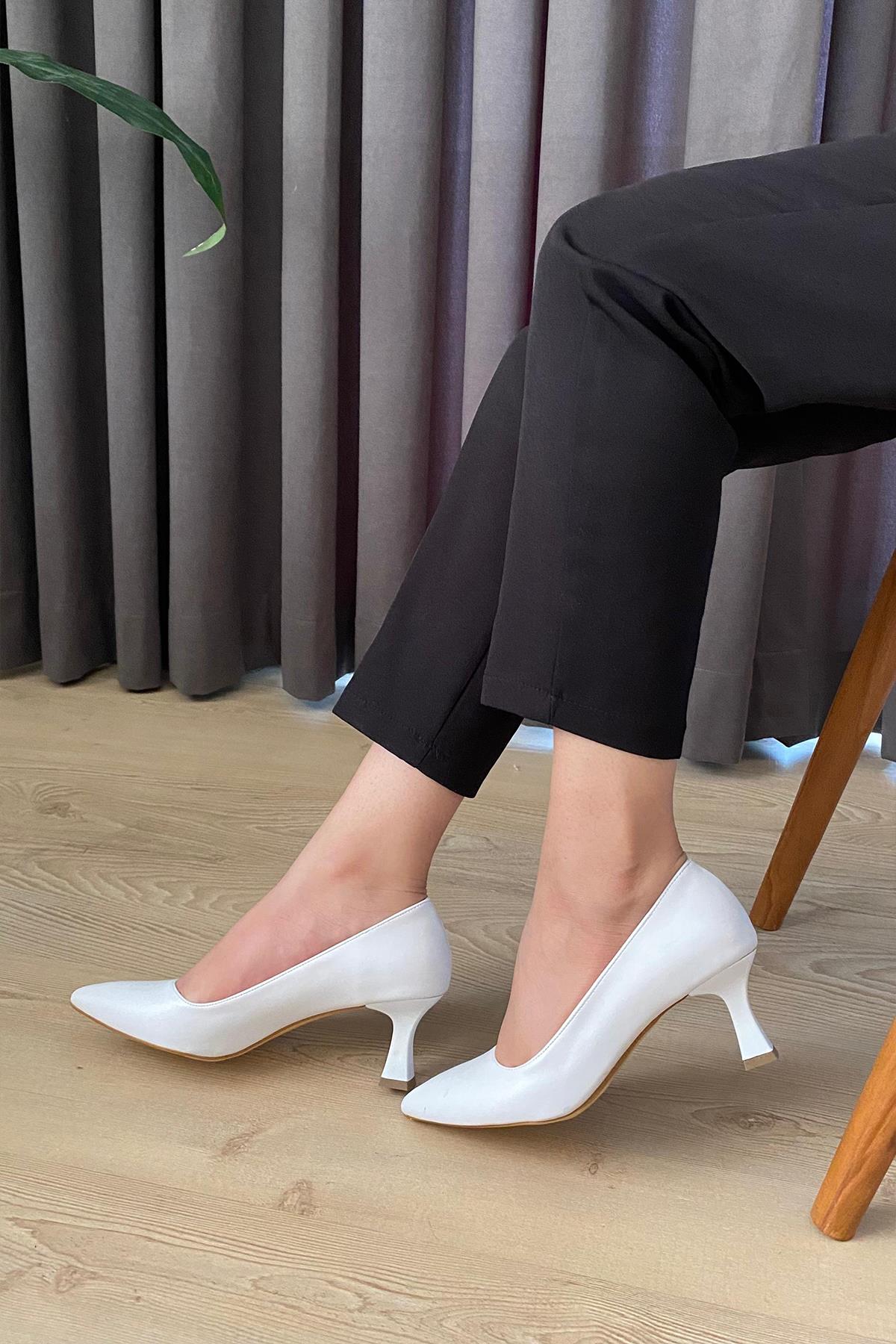 Kadın Sity Beyaz 6 cm İnce Topuklu Stiletto