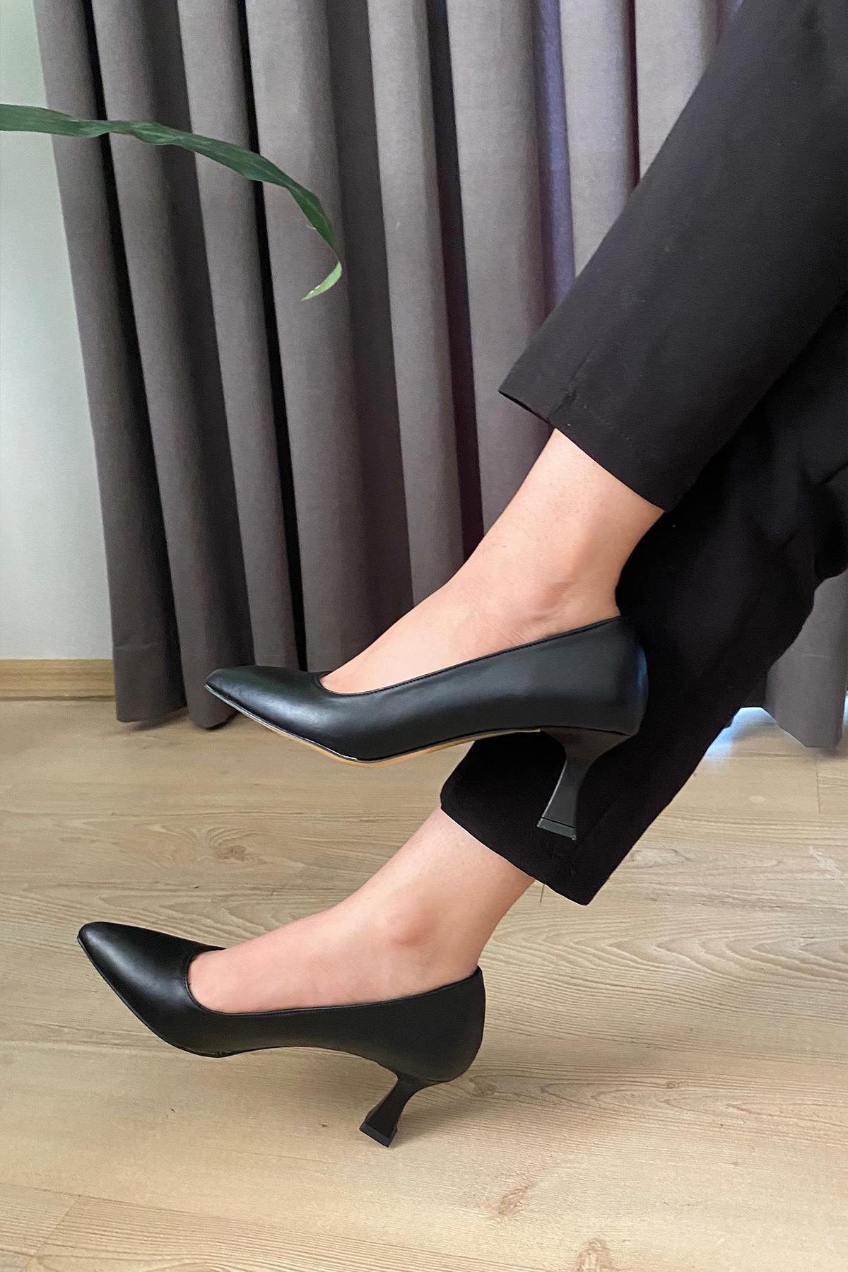 Kadın Sity Siyah cilt 6 cm İnce Topuklu Stiletto