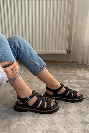 Kadın Desma Siyah Kafes Model Vardola Deyatlı  Kalın Taban Ortopedik  Sandalet  K-140