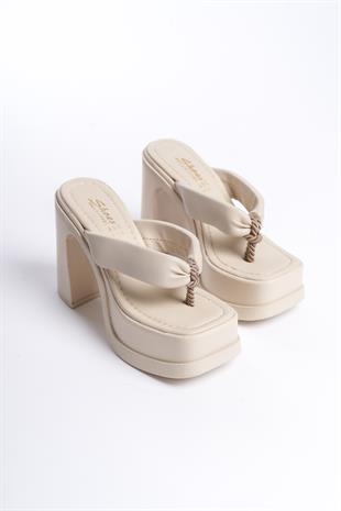 Kadın Geyala Bej Parmak Arası (12 cm ) Platform Topuklu Terlik