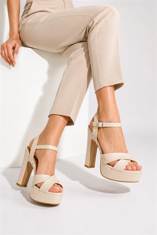 Kadın Katina Bej Rugan 13 cm Platform Topuklu Ayakkabı