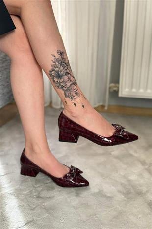 Kadın Mila Bordo Kroko Fiyonklu 3,5 cm Blok Topuklu Stiletto / Ayakkabı