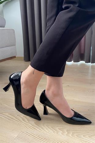 Kadın Samba Siyah Rugan 7 cm İnce Topuklu  Stiletto