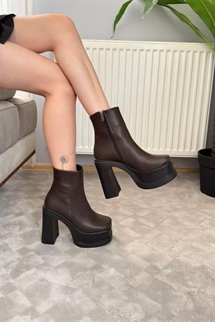 Kadın Sidney Koyu Kahve 12 cm Platform Topuklu Fermuarlı Bot