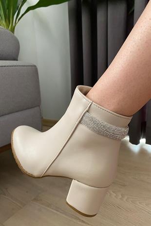 Kadın Trend Krem Arkadan Taşlı ( 6 cm ) Topuklu Oval Burun Bot