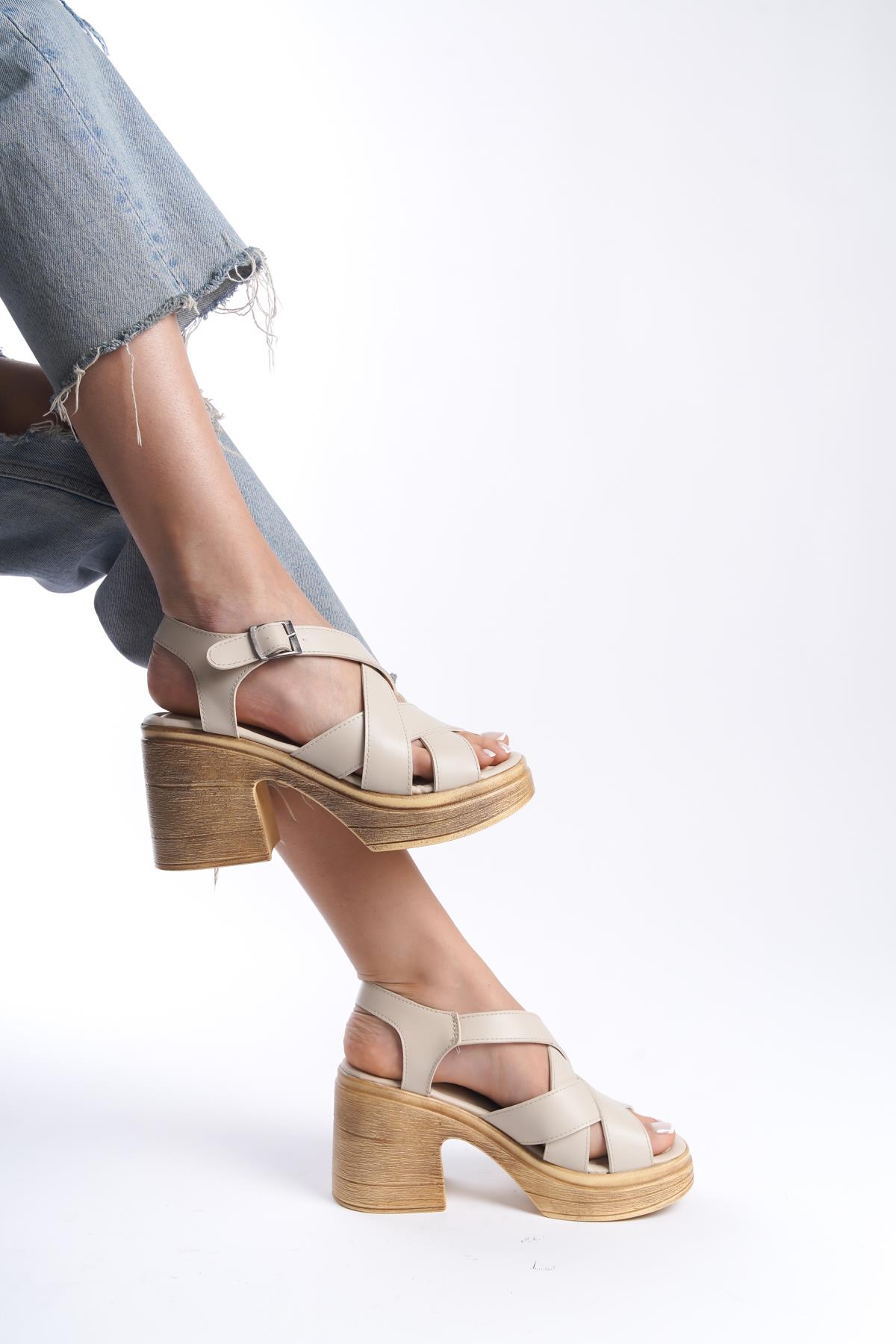 Kadın Diego Ortopedik İç Taban( 8 cm )  Platform Topuk Sandalet