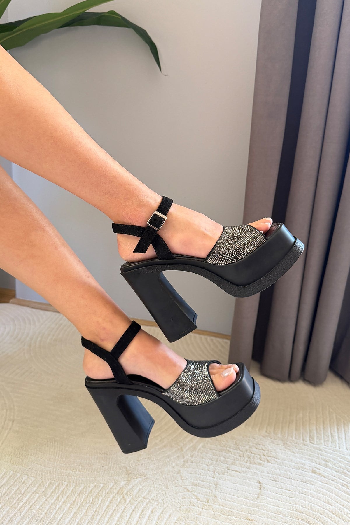 Kadın Lenisi Tek Bantlı (12 cm ) Platform Topuklu Ayakkabı