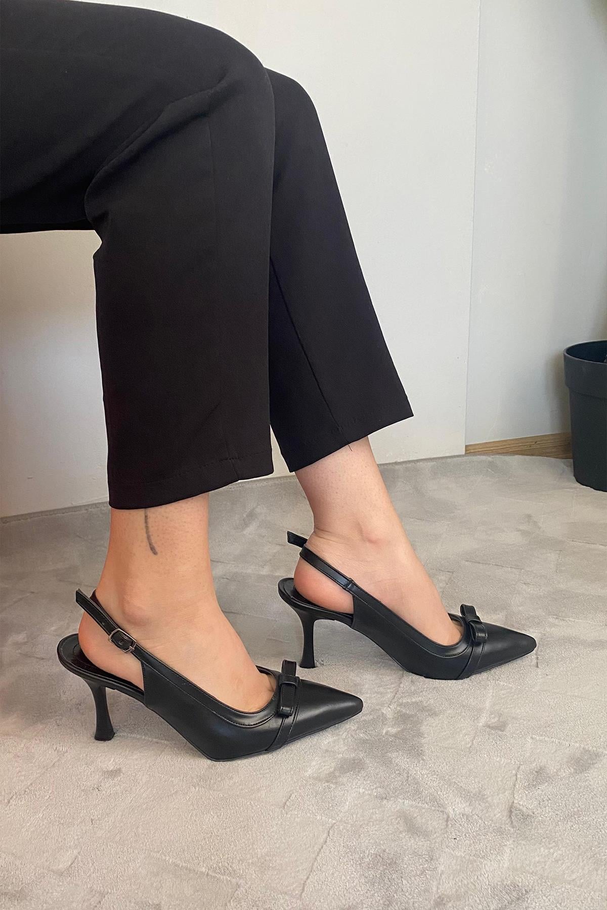 Kadın Madame Fiyonk Detaylı Arkası Acık 9 cm İnce Topuklu Ayakkabı