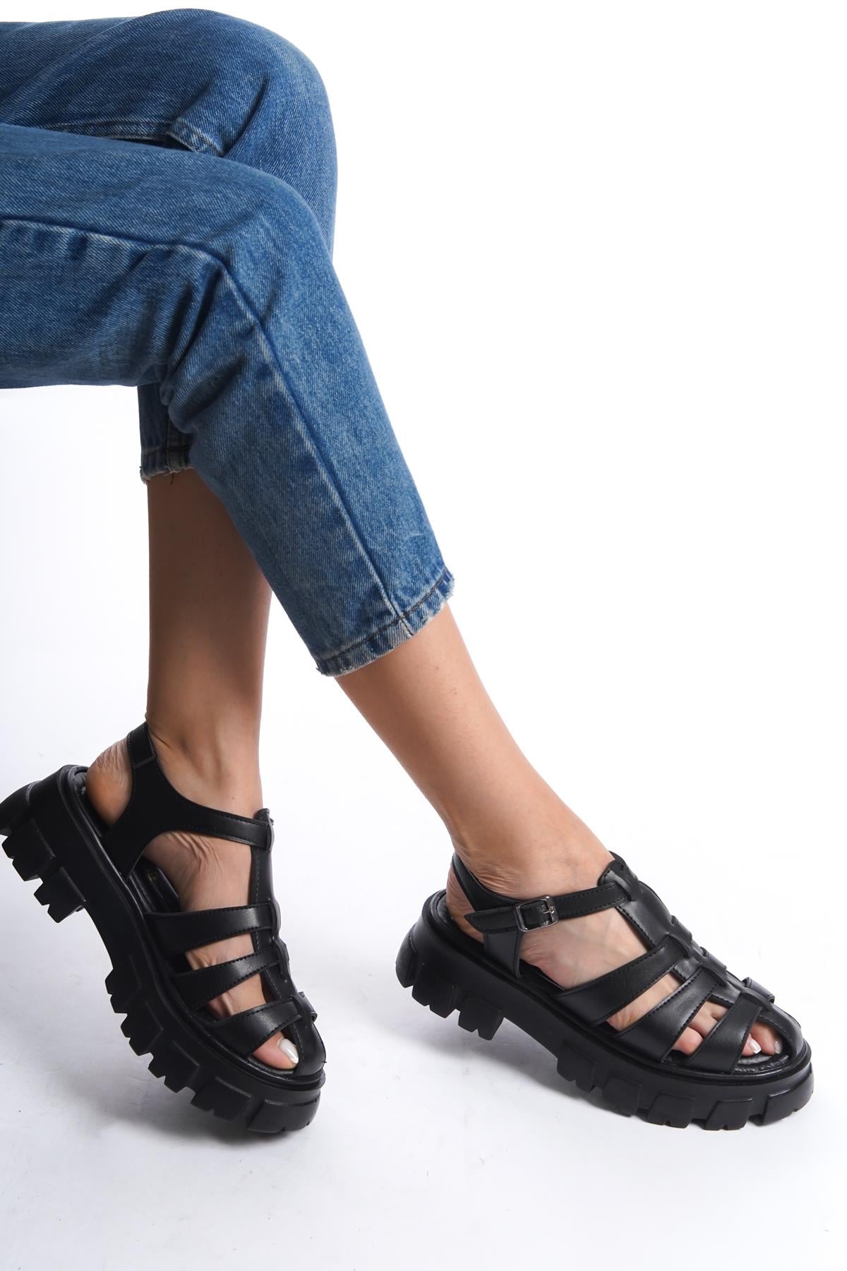 Kadın Petra Yüksek Taban Kafes Model Sandalet 950