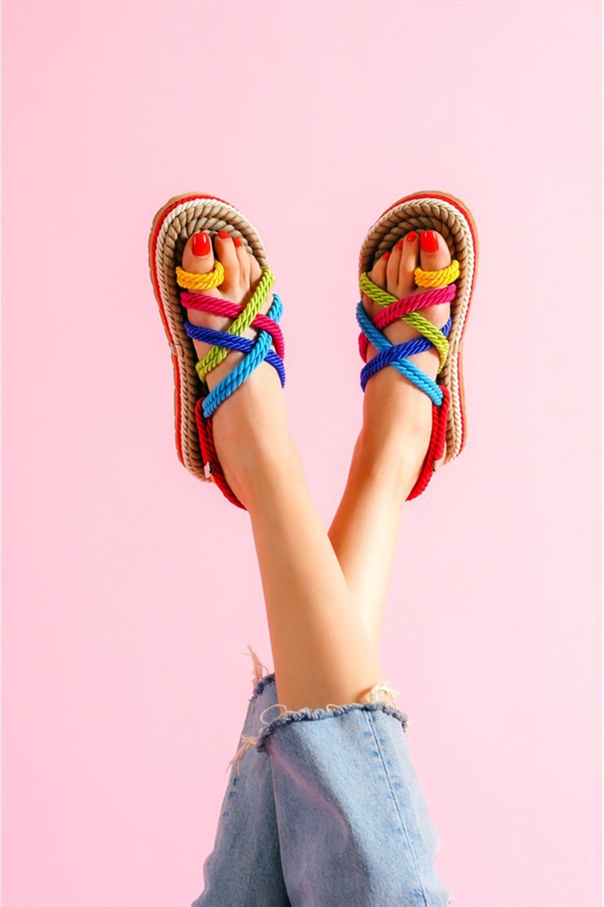 Kadın Renkli Halat İpli Kalın Tabanlı Kadın Sandalet149,90 TL