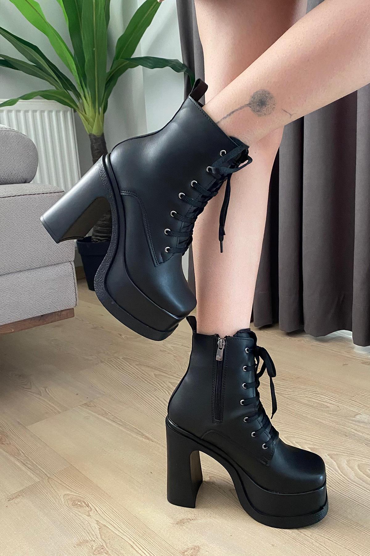 Kadın Simya Bağcıklı Detaylı 12 cm Platform Topuklu Fermuarlı Bot
