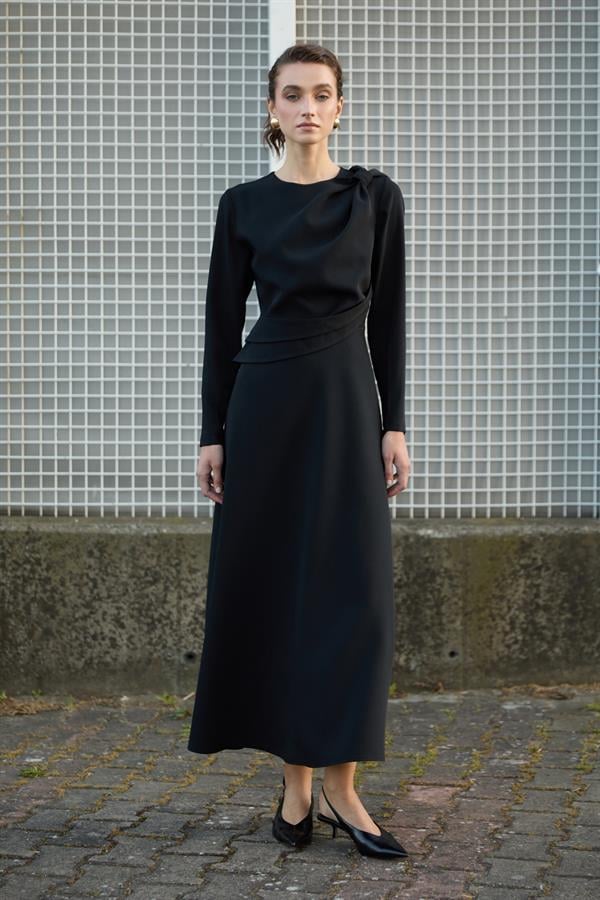 Almira Elbise-Siyah