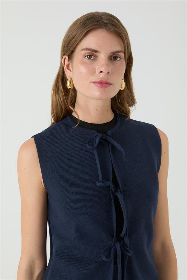 Bağcıklı Yelek Siyah