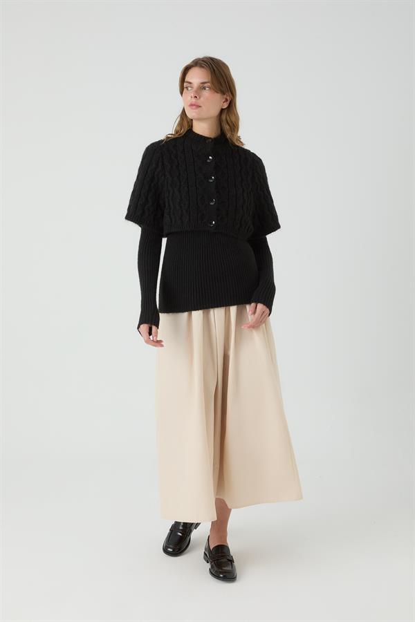 ÇINAR PELERİNLİ BODY SİYAH