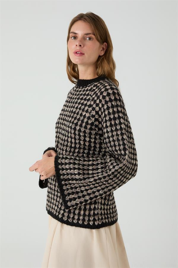 FISTIK ÇAMI KAZAK SİYAH