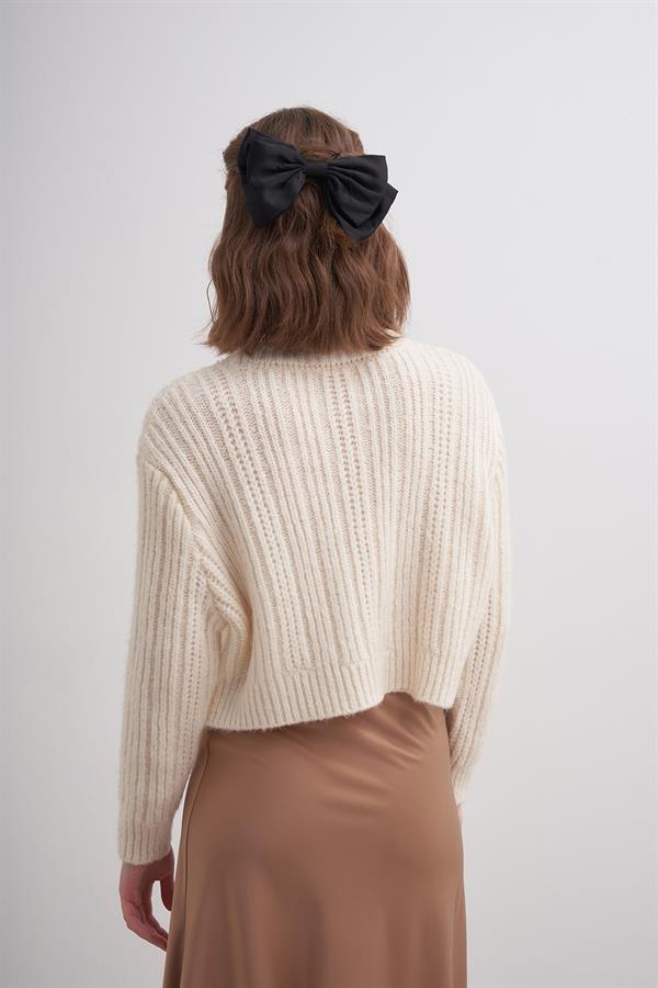 Geniş Saçlı Crop Kazak Br7028 Ekru