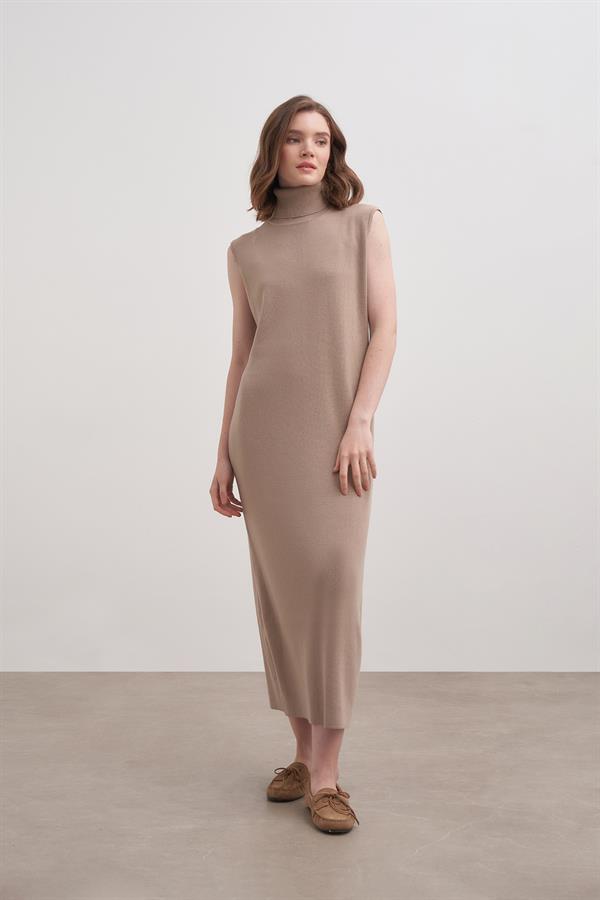 Kolsuz Elbise Bej