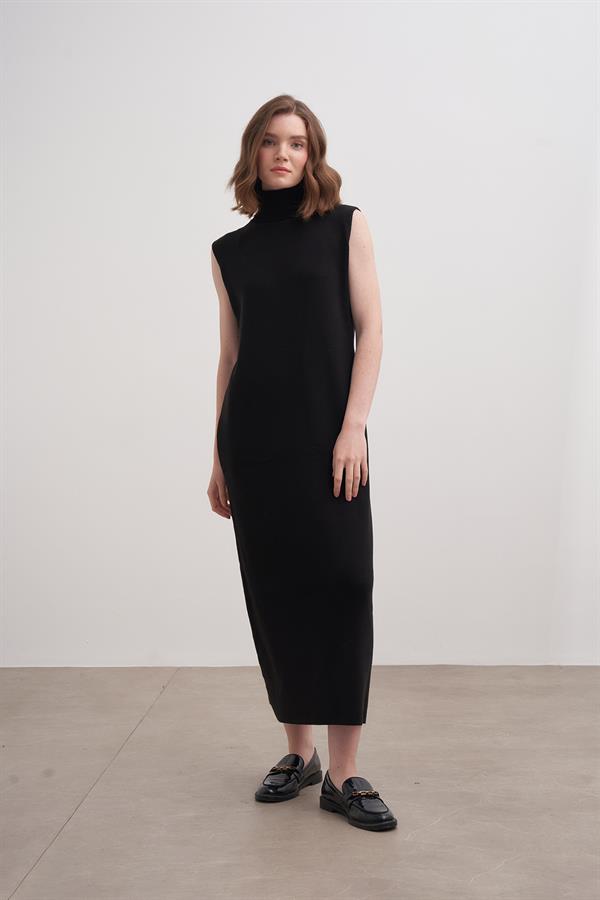 Kolsuz Elbise Siyah