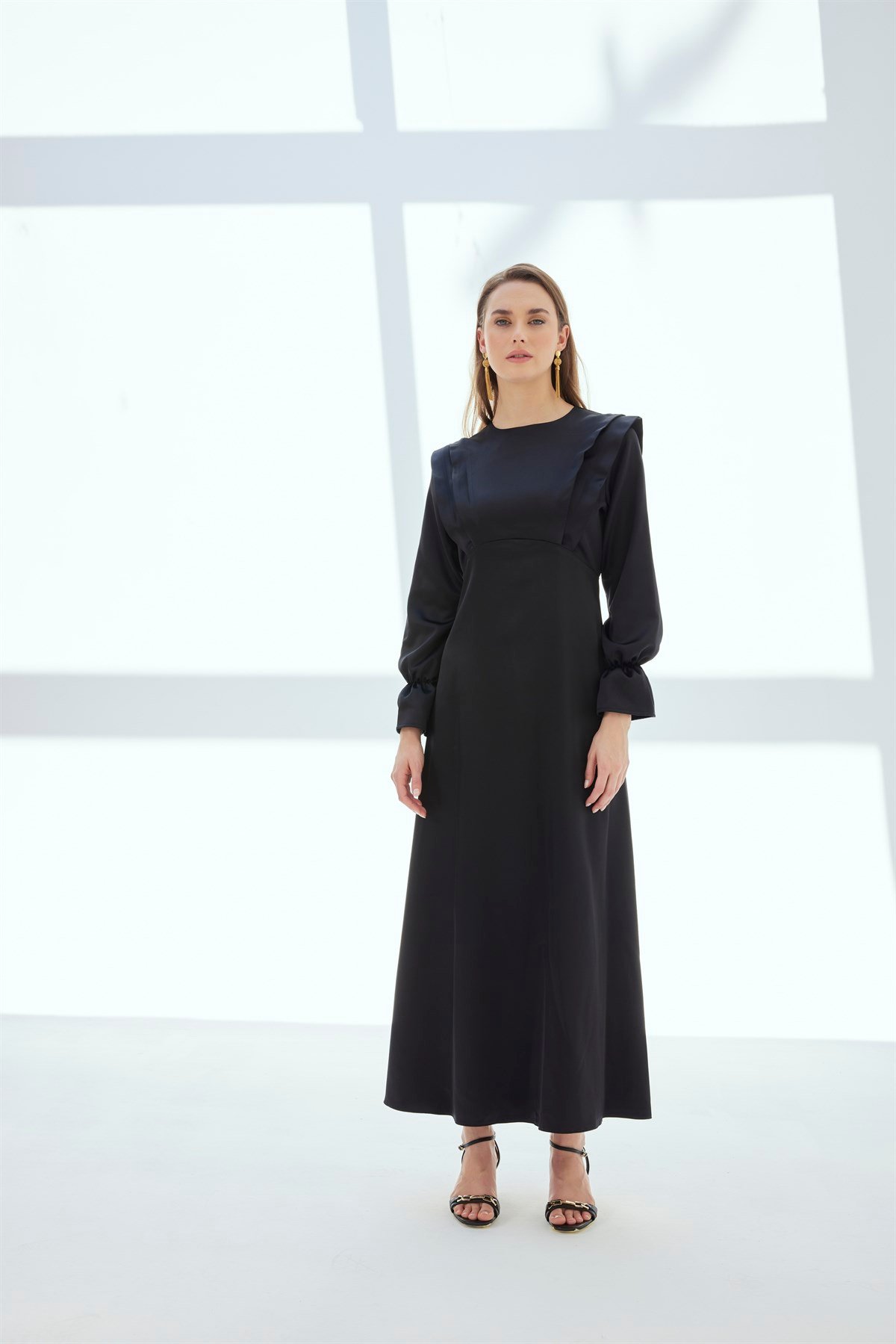 Siyah Maxi Saten Elbise