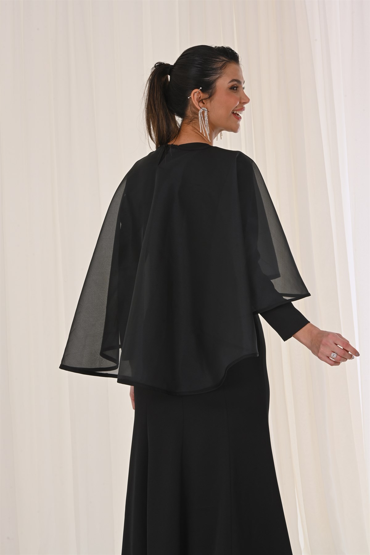 Siyah Organze Garnili Elbise